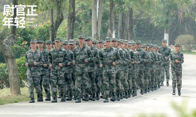 秦昊|秦昊新剧未播先火，正午出品侯鸿亮操刀，女主请来万茜加持