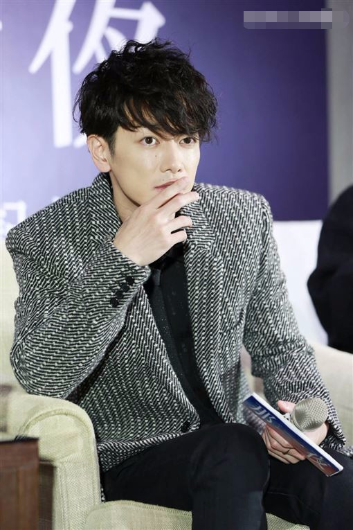 三浦春马|三浦春马去世对好友打击太大，女星情绪失控痛哭导致身体出状况缺席演唱会