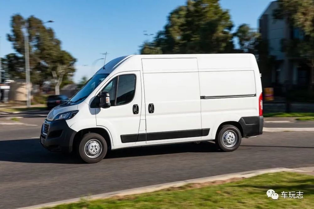 2020年标致拳击手boxer 160:2.0t柴油配六速手动的精良面包车