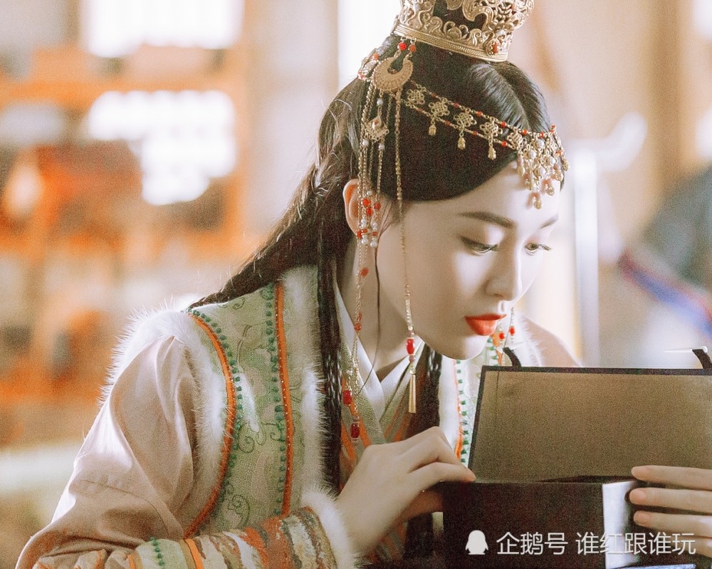 唐嫣|产后复出首封，半小时卖了9本？没转型成功的唐嫣，连流量也丢了