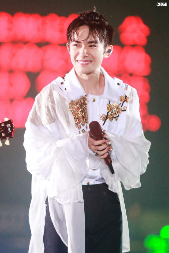 二十不惑|《二十不惑》多次谈到易烊千玺，这次还提了千纸鹤，真会圈粉