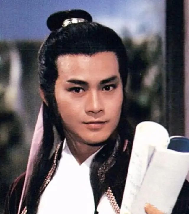 郑少秋|1988年，郑少秋与肥肥闪离后，为何转身娶了小17岁的官晶华？