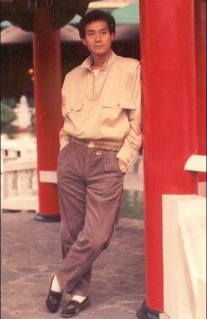 郑少秋|1988年，郑少秋与肥肥闪离后，为何转身娶了小17岁的官晶华？