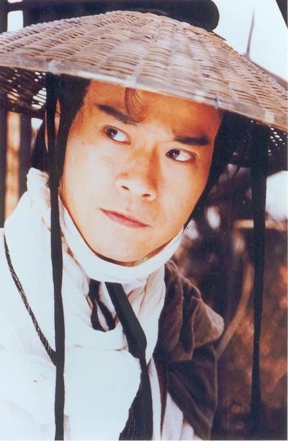 郑少秋|1988年，郑少秋与肥肥闪离后，为何转身娶了小17岁的官晶华？