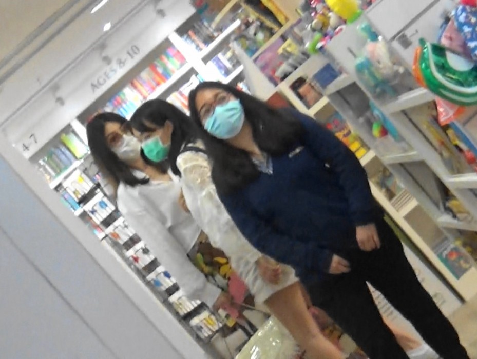 陈慧琳|47岁陈慧琳成时代的眼泪？大摇大摆逛商场却无人认识完全被忽略