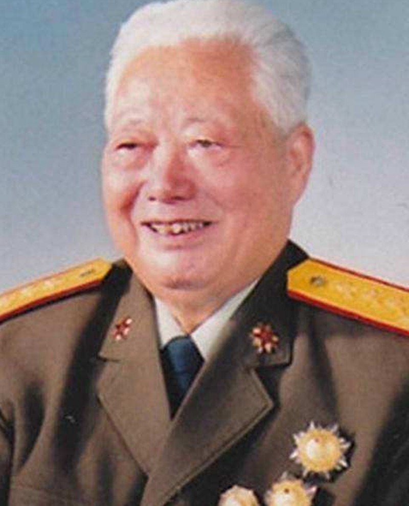文武双全的刘振华解放海南岛立下大功晚年的结局如何
