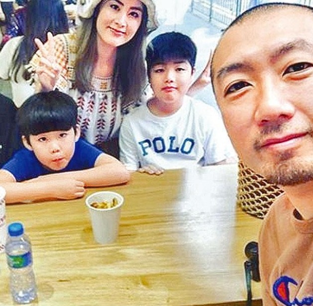 陈慧琳|47岁陈慧琳成时代的眼泪？大摇大摆逛商场却无人认识完全被忽略