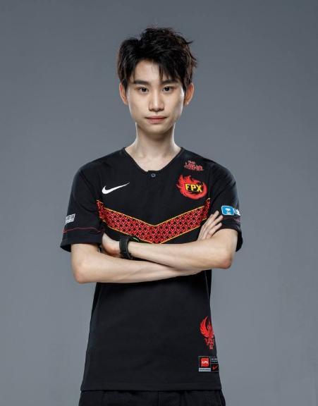 fpxtian明明一直在努力训练但成绩却很差他到底经历了什么