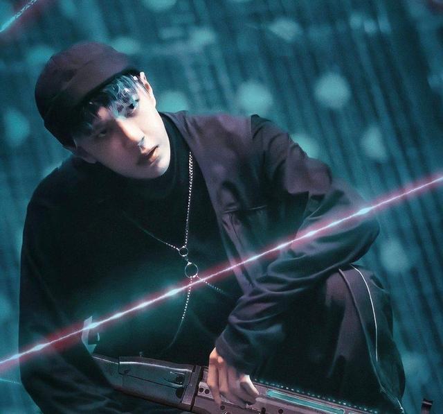 王一博|王一博张艺兴粉丝开撕？《这！就是街舞》火药味浓，究竟谁实力强