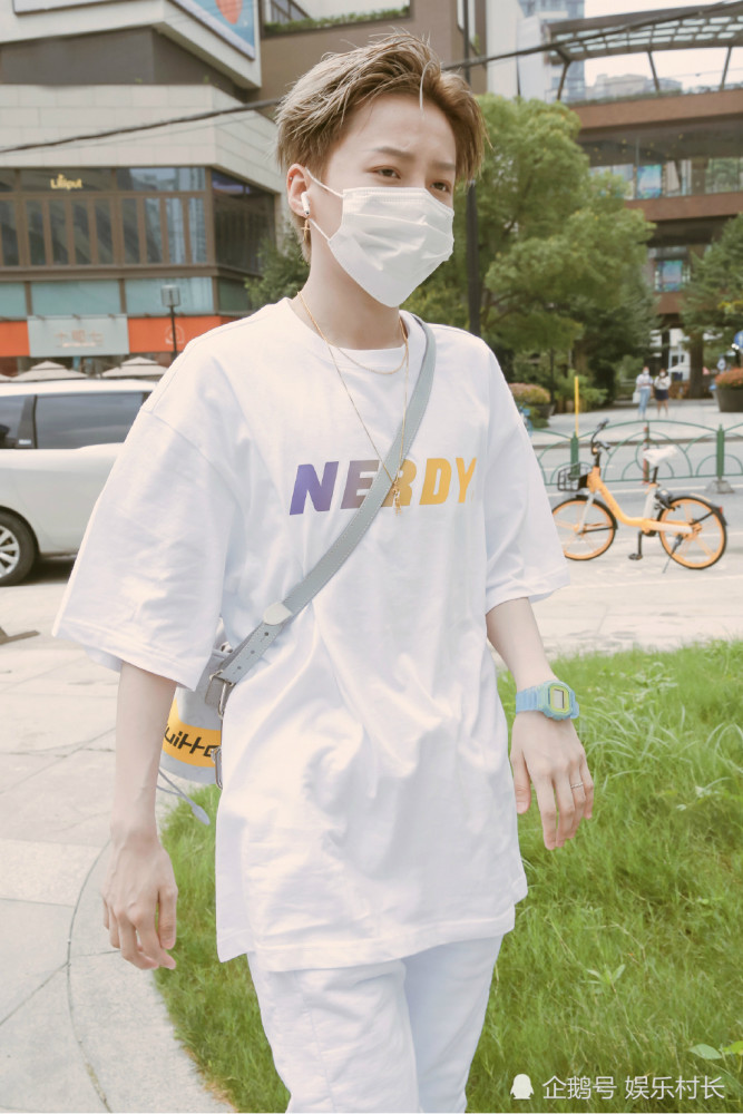 刘雨昕|THE9《极限挑战》最新预告，刘雨昕C位却不及虞书欣，节目组力捧后者