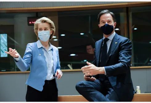 马克龙|今天欧盟分了7500亿，马克龙怒拍桌子威胁走人，荷兰首相遭“围攻”