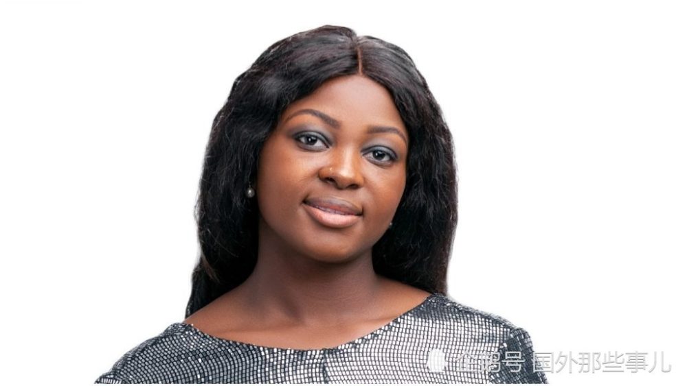 卡娜娜|22岁姑娘嫁64岁大爷后生下一个娃，获赠一套房