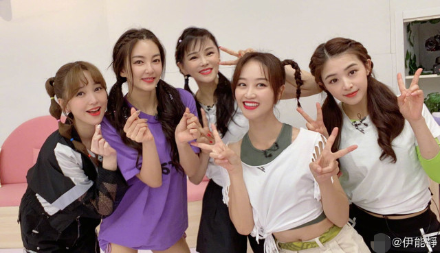 蓝盈莹|被传与蓝盈莹不和吵架，伊能静发小作文回应：扭曲事实