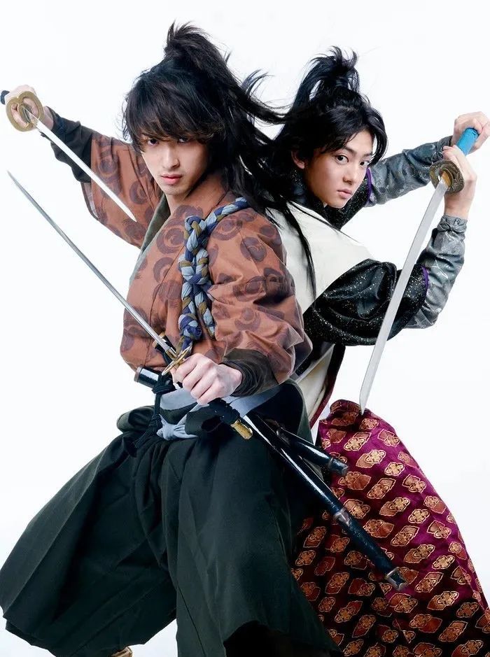 横滨流星|横滨流星确诊新冠，近期还有吻戏拍摄