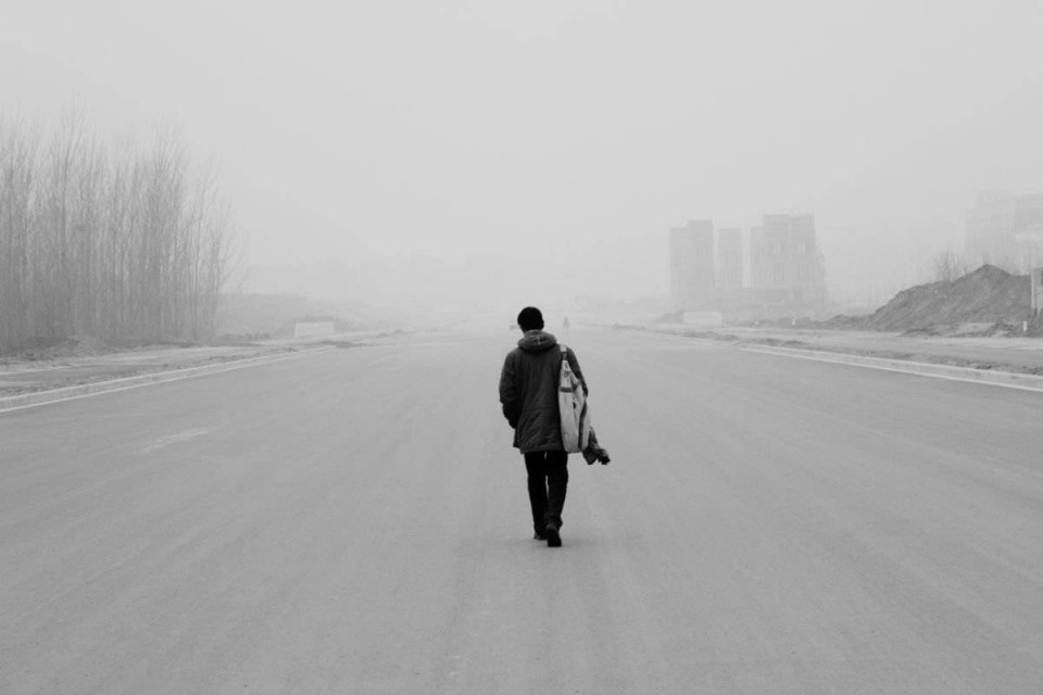 诗集|人到中年怎么活？东北爷们诗集，写出公务员的寂寞苍凉，推荐细读