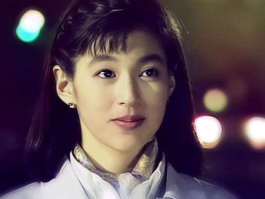 30年后,赤名莉香的笑仍能刺痛我们