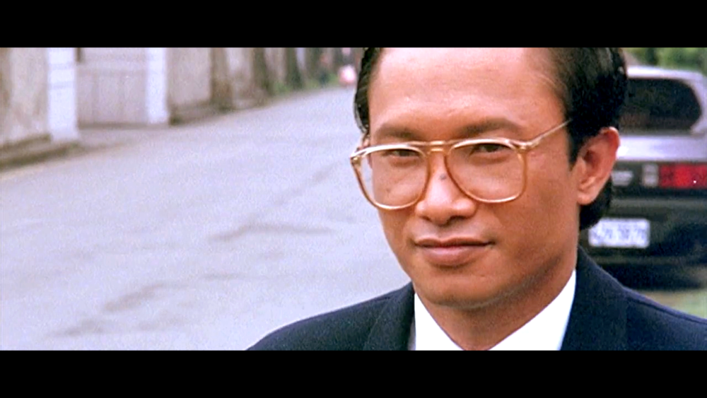 的导演吴宇森,他自1986年加入徐克工作室后,就凭《英雄本色》等商业