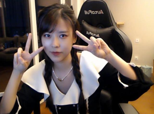 鹿晗新剧《穿越火线》女主原型,是电竞女神沫子?两人也太像了