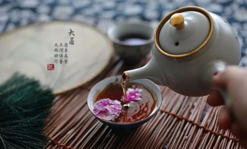 飲伏茶