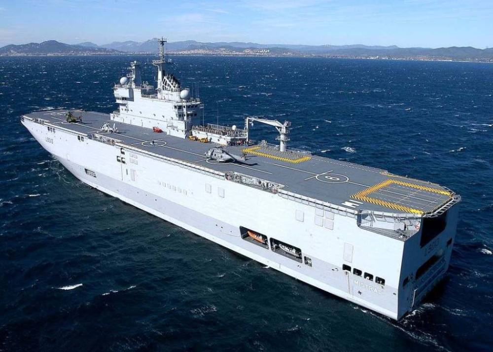 美国海军这一阵子在国际社会上十分"火",两艘主力两栖攻击舰——"好人