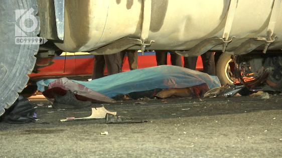 惨!昆明一对男女夜晚撞上渣土车,不幸身亡