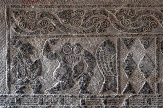 走钢丝|山东出土大量画像石，反映出汉代奇人异事多，快看有人在“走钢丝”