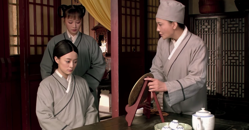 甄嬛甘露寺复宠小露心机你看她那天穿的啥谁受得了