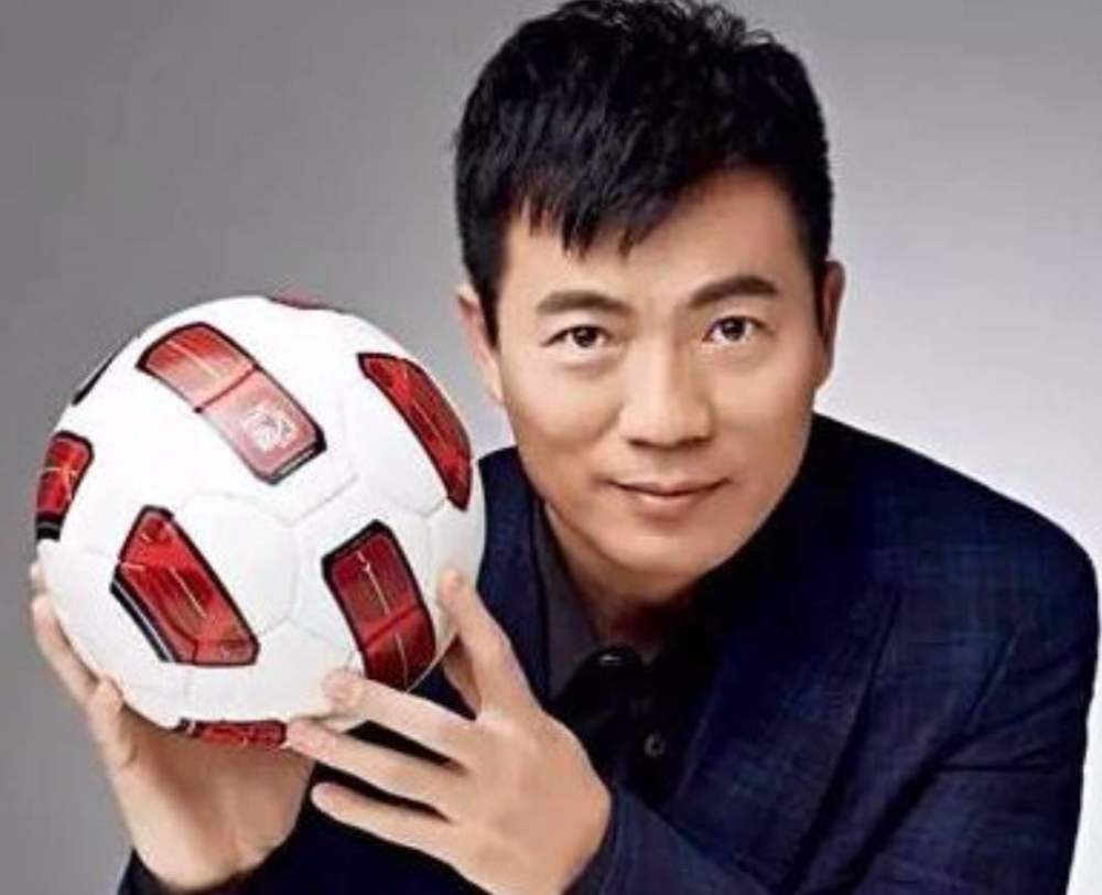 黄健翔|黄健翔：我的豪宅也曾被侵占他用！豪宅隔壁邻居是卡戴珊姐姐！