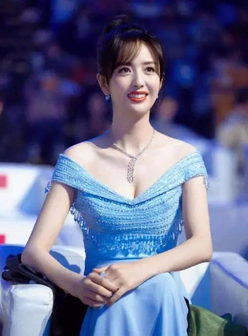 佟丽娅|佟丽娅错过顾佳不算啥，《三十而已》女主最惨，风头都让童瑶抢了