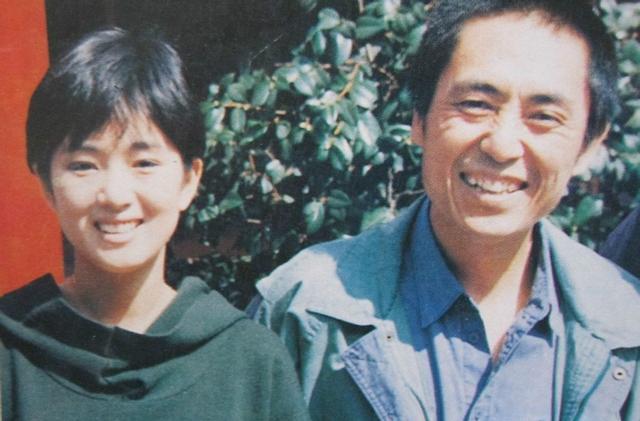 让·米歇尔·雅尔|55岁巩俐穿着性感，与71岁丈夫十指紧扣，二人同框看不出年龄差