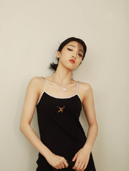 玲花|玲花回应手滑在线吃瓜，粉丝大赞三观正，帮理不帮亲！