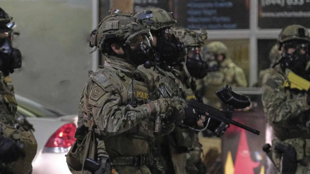 特朗普|为阻止特朗普派遣联邦军队，纽约市长放话：敢派就法庭见