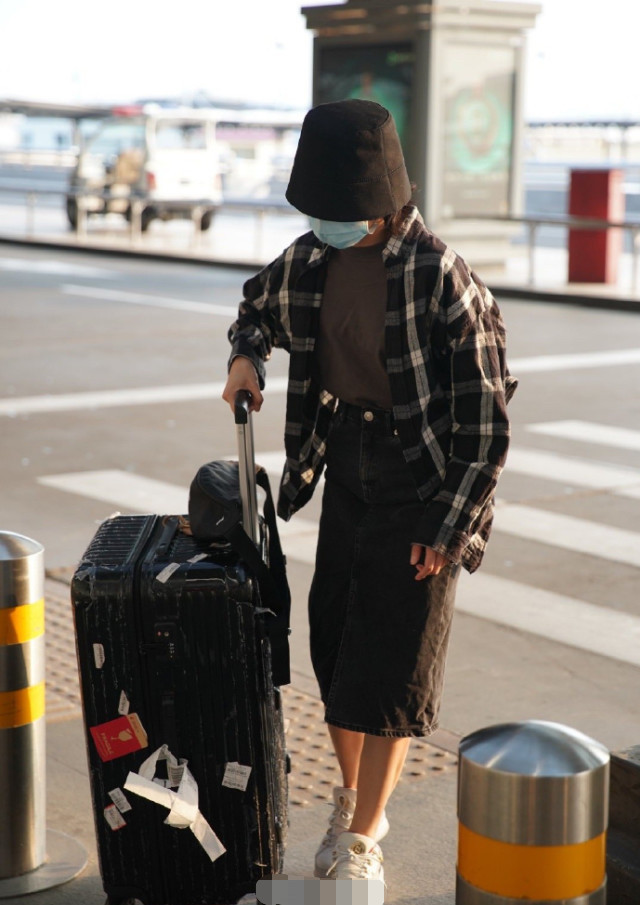 徐明朝|徐明朝承认自己职场PUA，但表示绝不会向YAMY道歉，两次秒删长文