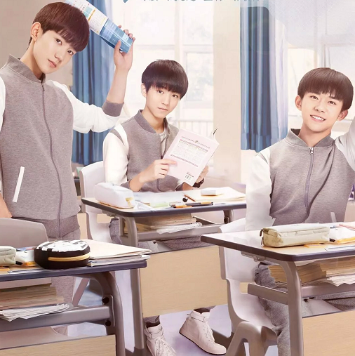 王俊凯|有种“整容”叫王俊凯长高，梳起刘海像超模，默默努力赶超千玺