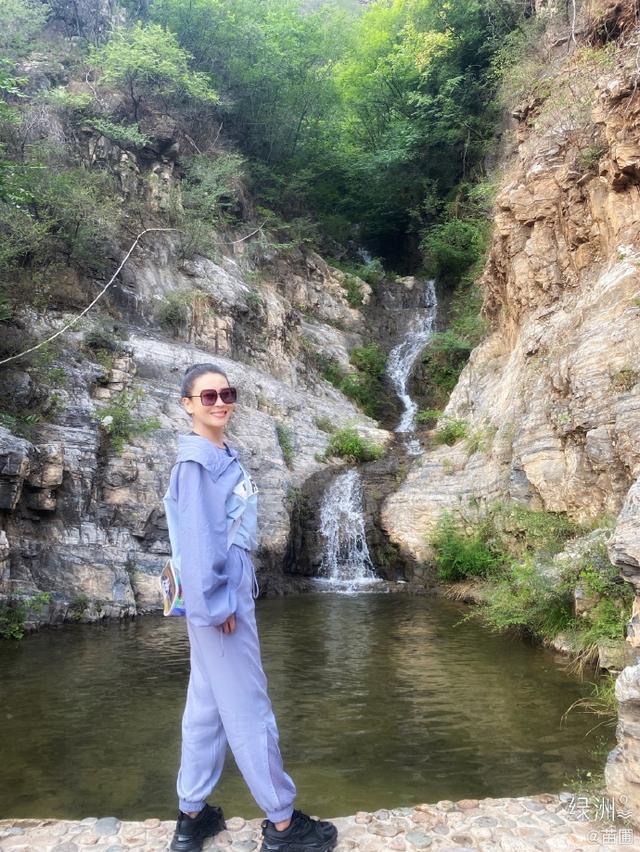 苗圃|苗圃嫁大19岁亿万富豪成贵妇，豪宅装修奢华，曾被送私人飞机