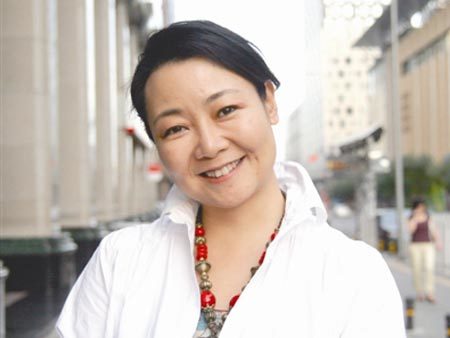 萨日娜:被丈夫258元娶回家,"啃夫"6年,因长相被导演破口大骂