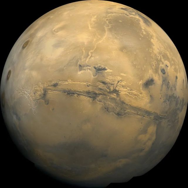 了大量火星以及两颗火卫表面的高清照片,质量远胜于之前的水手9号任务