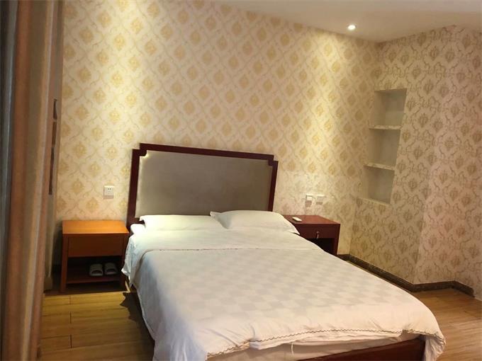 西峪水库|北京周末还宅家里？看看这在水库边上的农家院，出门十米就能钓鱼