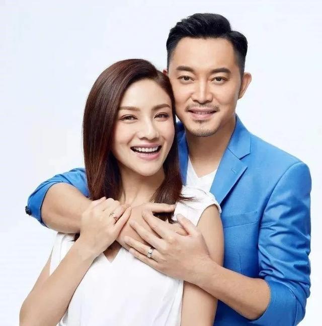 胡可|被沙溢“拉黑”冷处理，胡可表情无奈，二人疑似陷入感情危机？