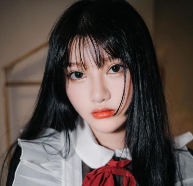 小尤奈jk事件再次升级,网友爆料不雅照片,广州漫展她算是收敛了