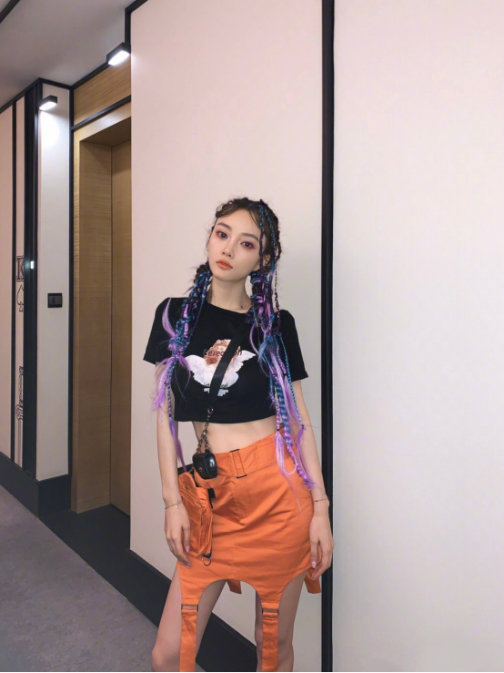 看李小璐怎么把衣服穿出时尚感,高级有品位-家庭时尚