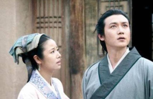 苏轼|苏轼妹妹出上联“面对面吃面”，苏轼好友对出下联，羞坏了苏妹妹