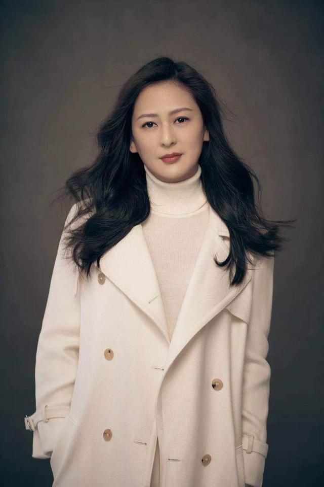 网友在知道了这个事实后,也是纷纷批判黄澜,连自己婚姻感情都处理不好