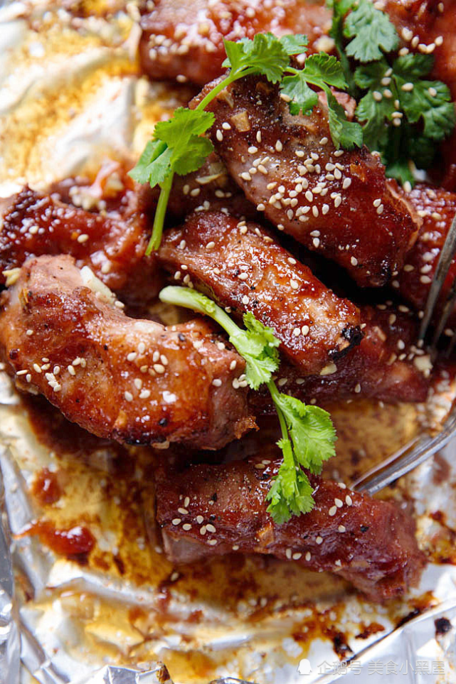 取下上箔,然后刷蜂蜜水.