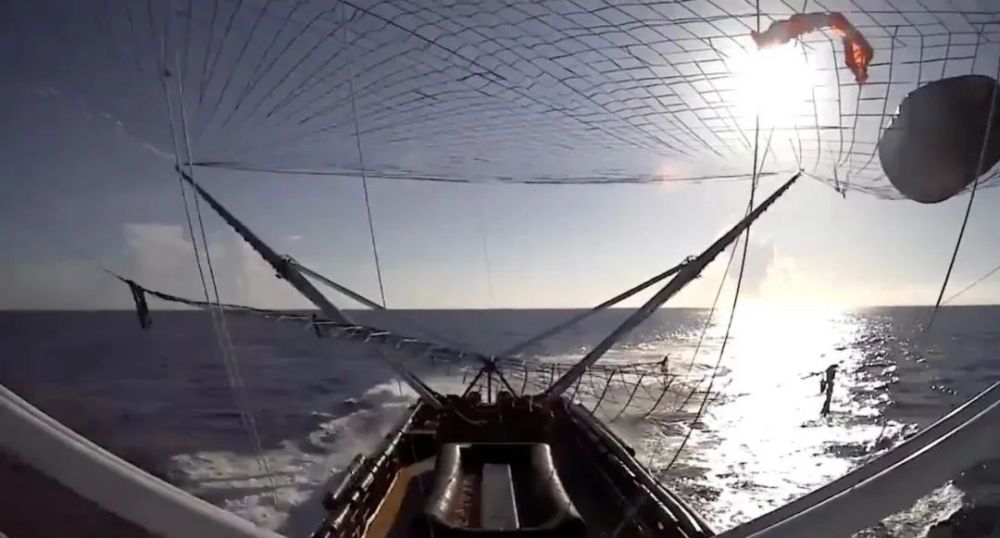 spacex|首次回收两半整流罩！SpaceX在省钱的路上越走越远