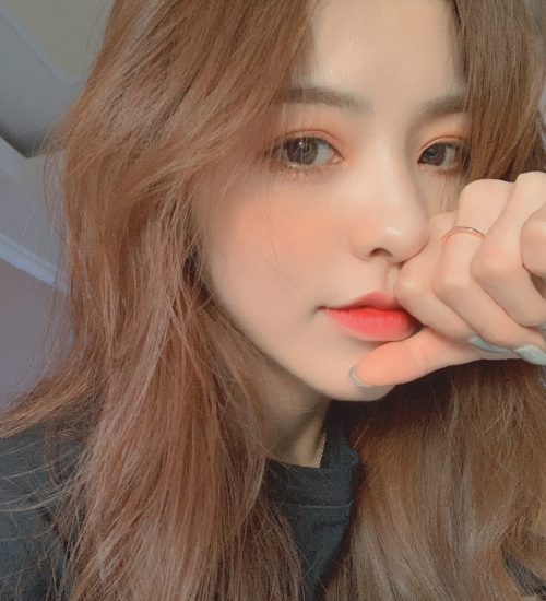 刘思瑶穿泼墨旗袍出镜面对镜头邪魅一笑很有军阀太太范