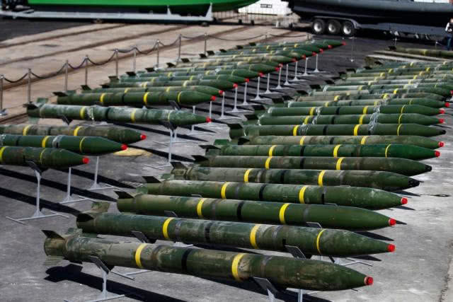 进攻首都!大批战机持续轰炸防空基地,伊朗海外导弹库一片火海