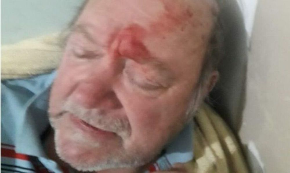 梅斯|七旬老人被5名青年抢劫，掏枪打死其中一名抢匪，却因谋杀被逮捕