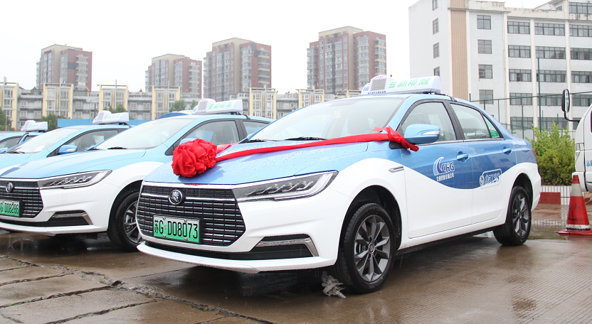 连云港首批新能源出租车上线运营