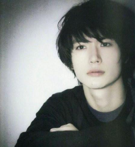 知情人曝三浦春马生前与母亲断绝关系 妈妈总问他要钱从不听他心声 腾讯新闻